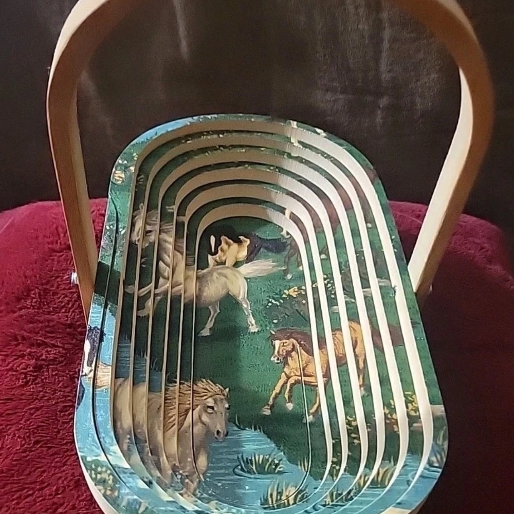 Oval Wooden Basket‎ Collapsible Western Country Core Horses "Traditions Unique"